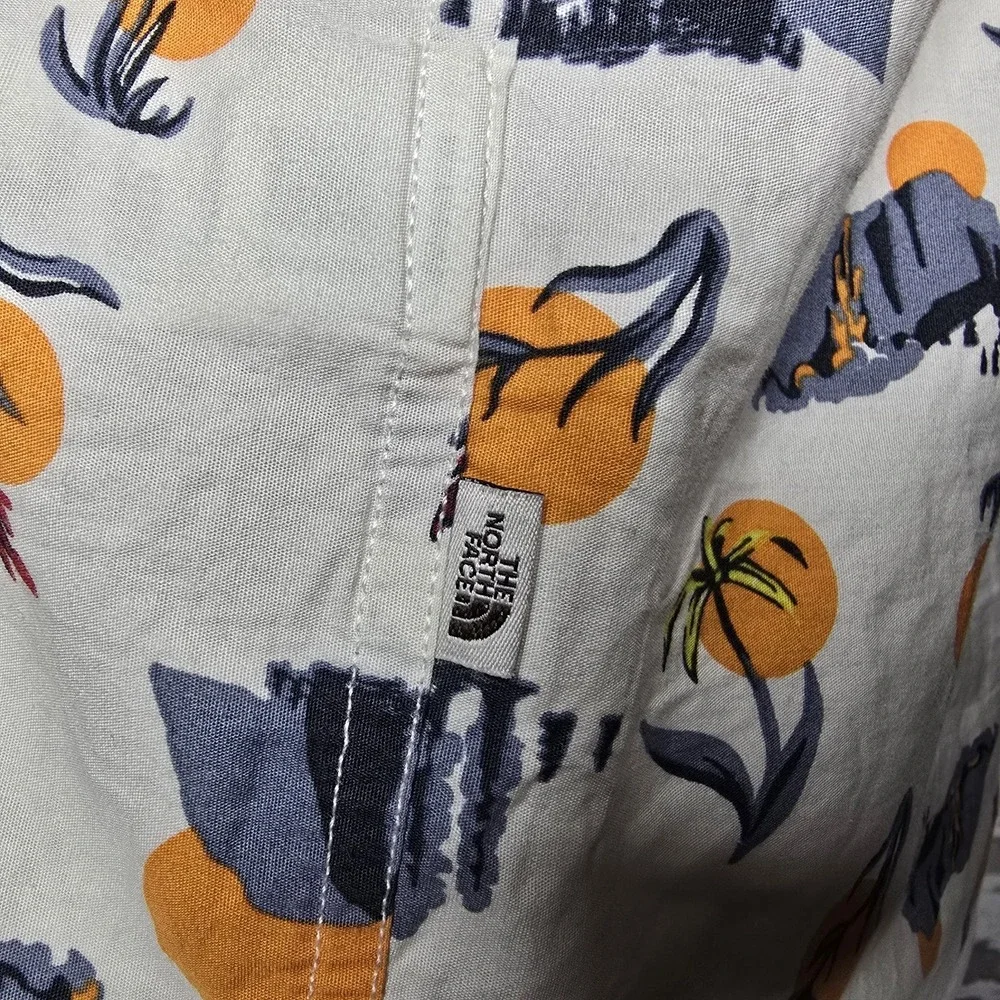 The North Face Shirt Mens Large Desert Rose Mountain Scene Art Button Up S/S